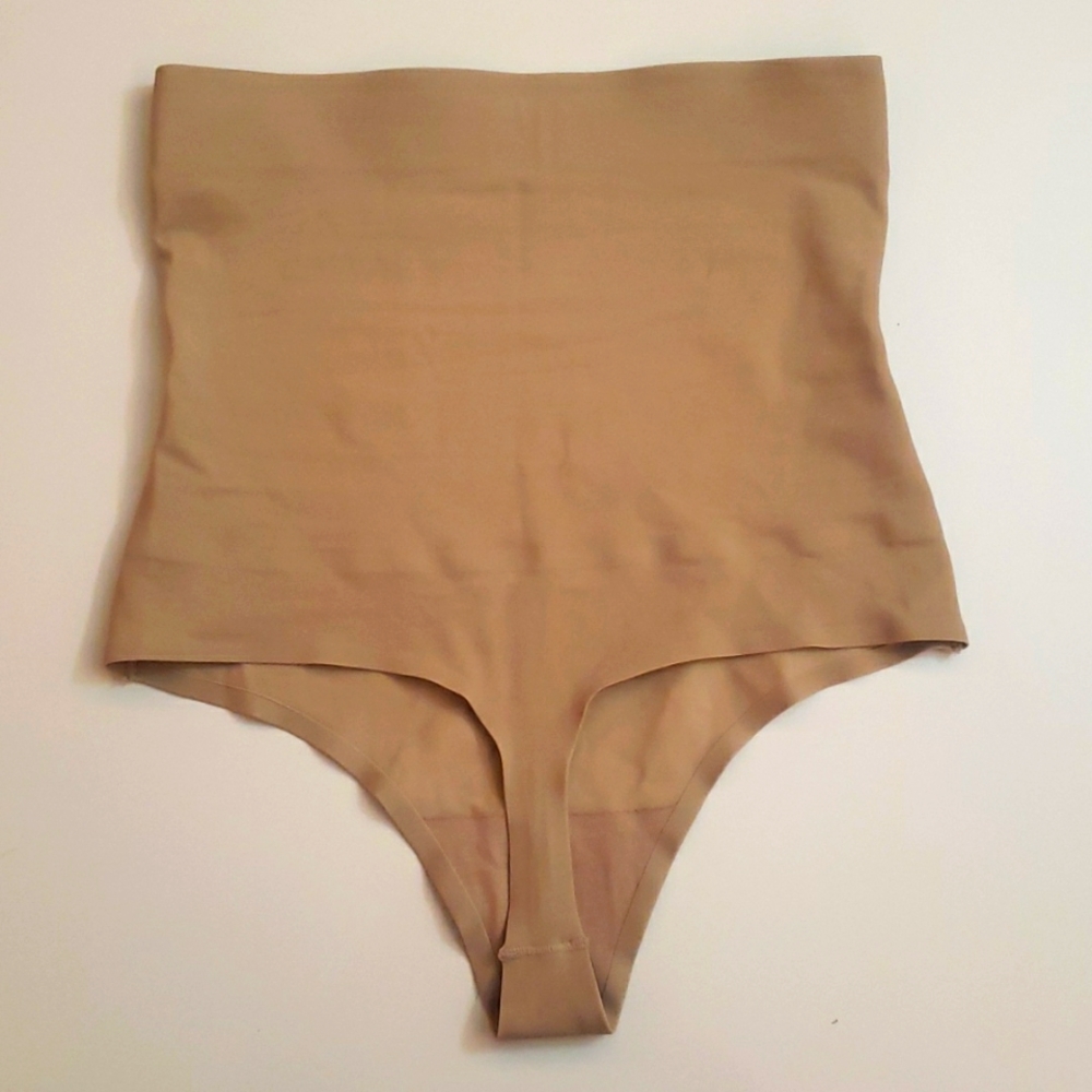 Youmita shaper underwear size S color tang.